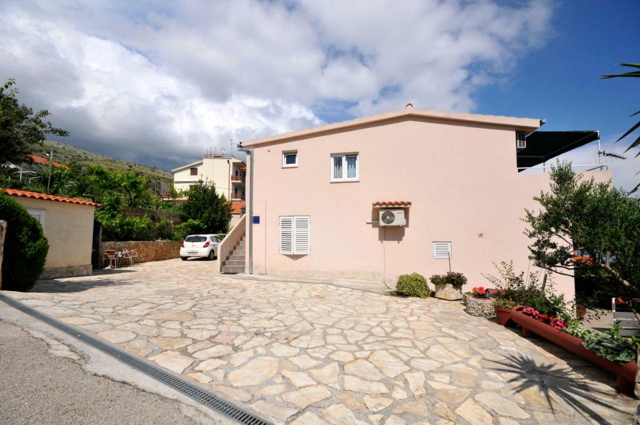 טרוגיר Apartment Sandra מראה חיצוני תמונה