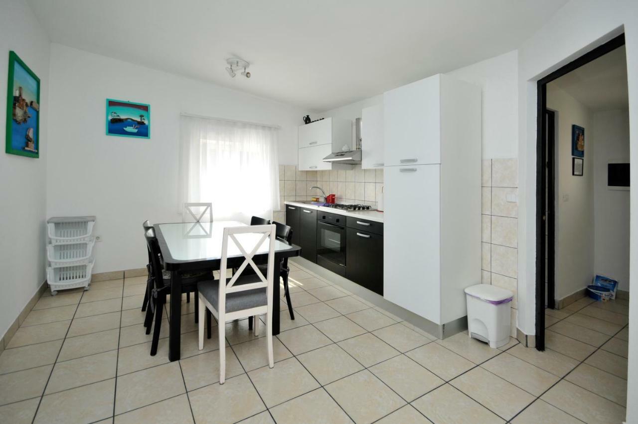 טרוגיר Apartment Sandra מראה חיצוני תמונה