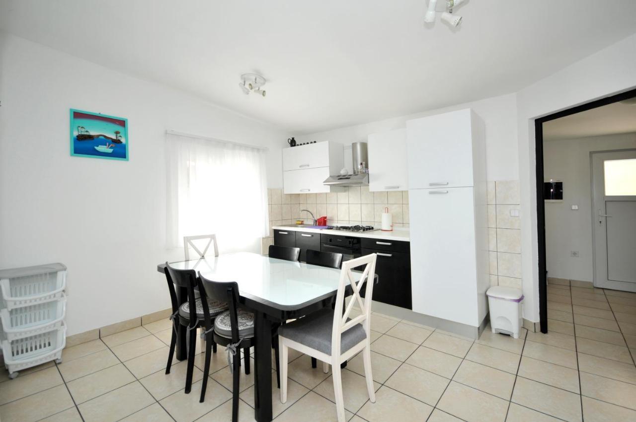טרוגיר Apartment Sandra מראה חיצוני תמונה